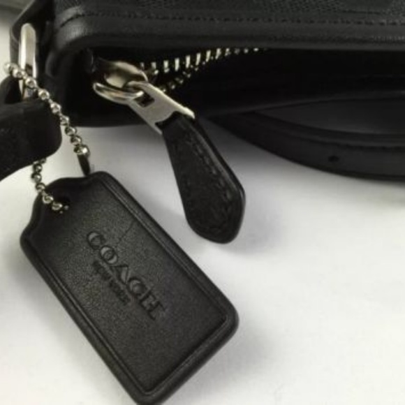 NWT Coach Crossbody Swingpack Black - Picture 7 of 8